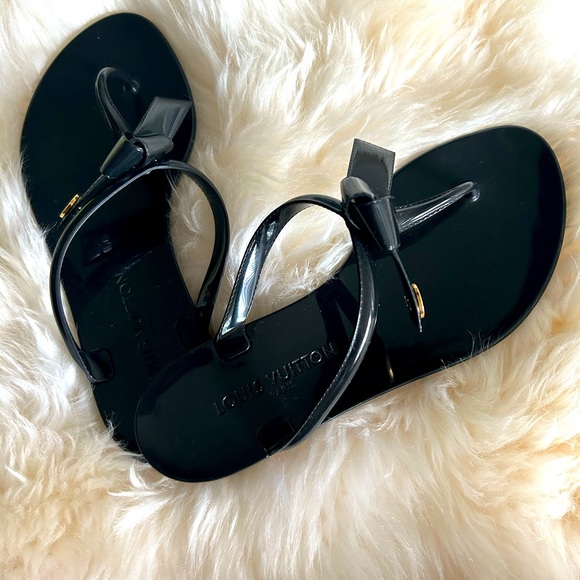 LOUIS VUITTON AUTHENTIC sandals - Picture 1 of 2